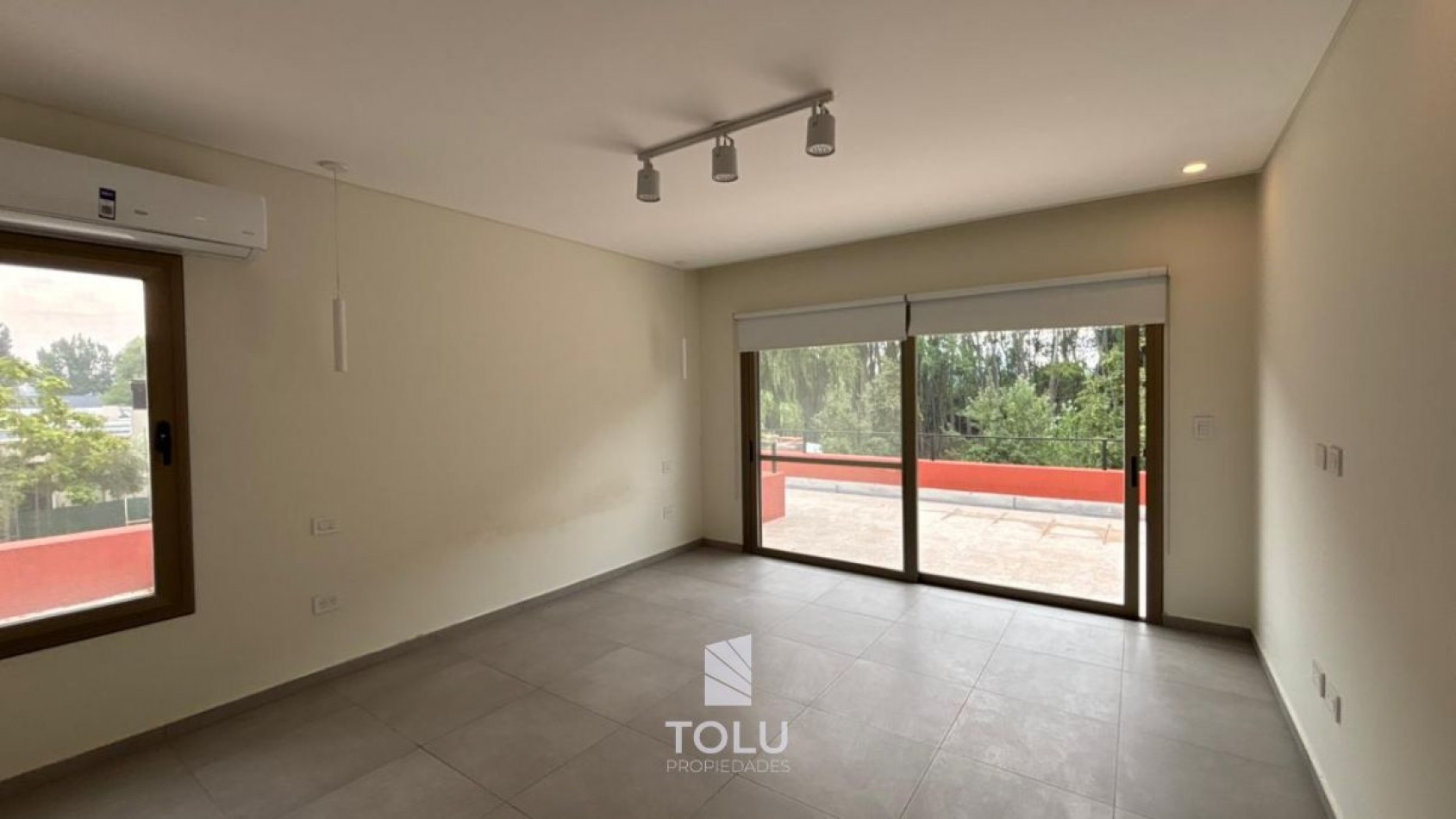Casa 7 ambientes, laguna Blanca 