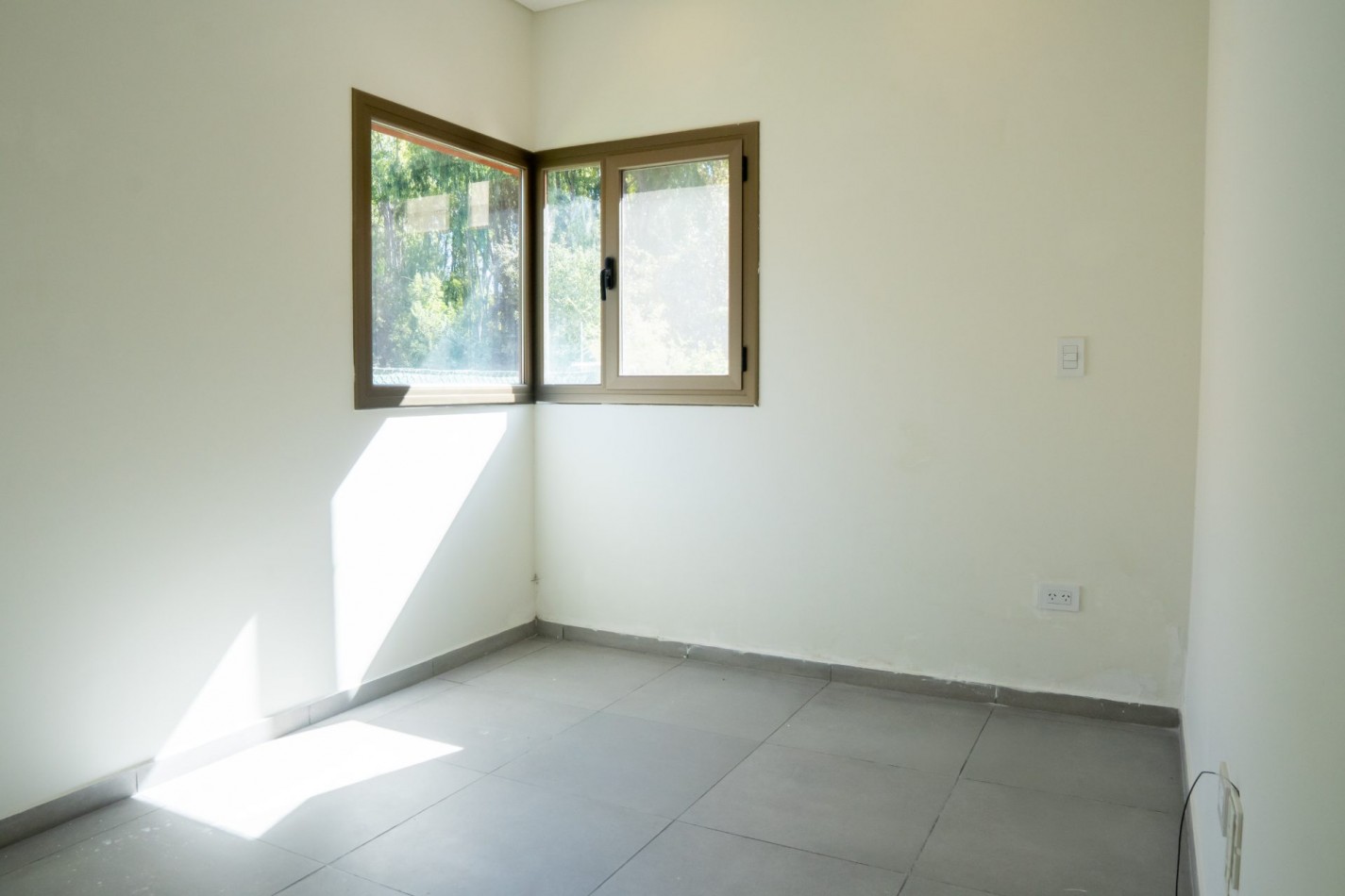 Casa 7 ambientes, laguna Blanca 