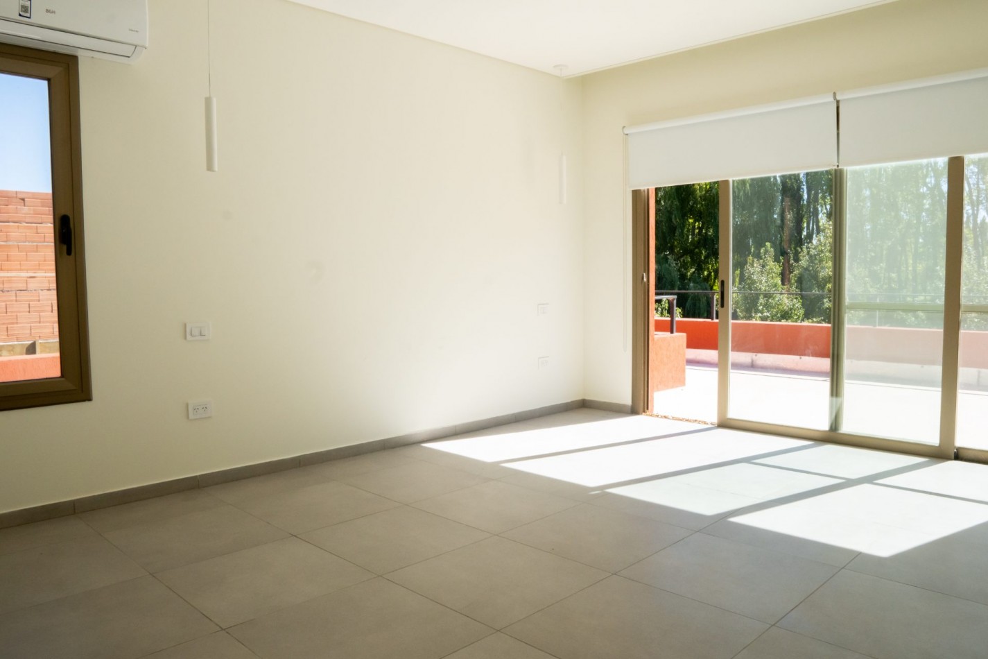 Casa 7 ambientes, laguna Blanca 