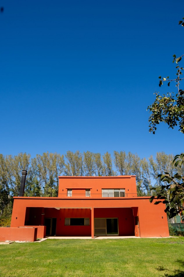 Casa 7 ambientes, laguna Blanca 