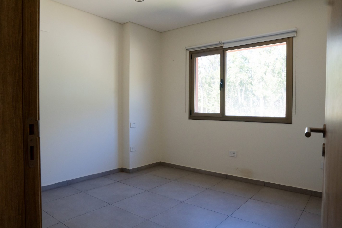 Casa 7 ambientes, laguna Blanca 