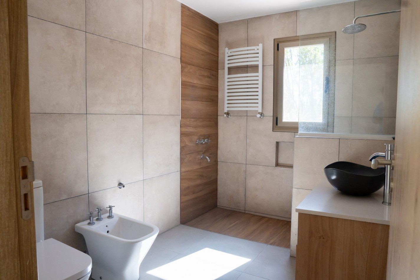 Casa 7 ambientes, laguna Blanca 