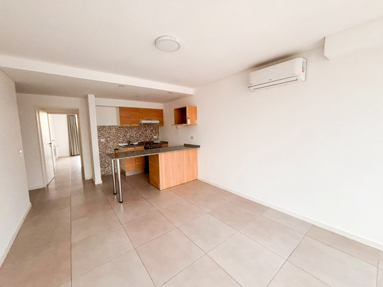 Departamento en alquiler, Roca y Santiago del Estero