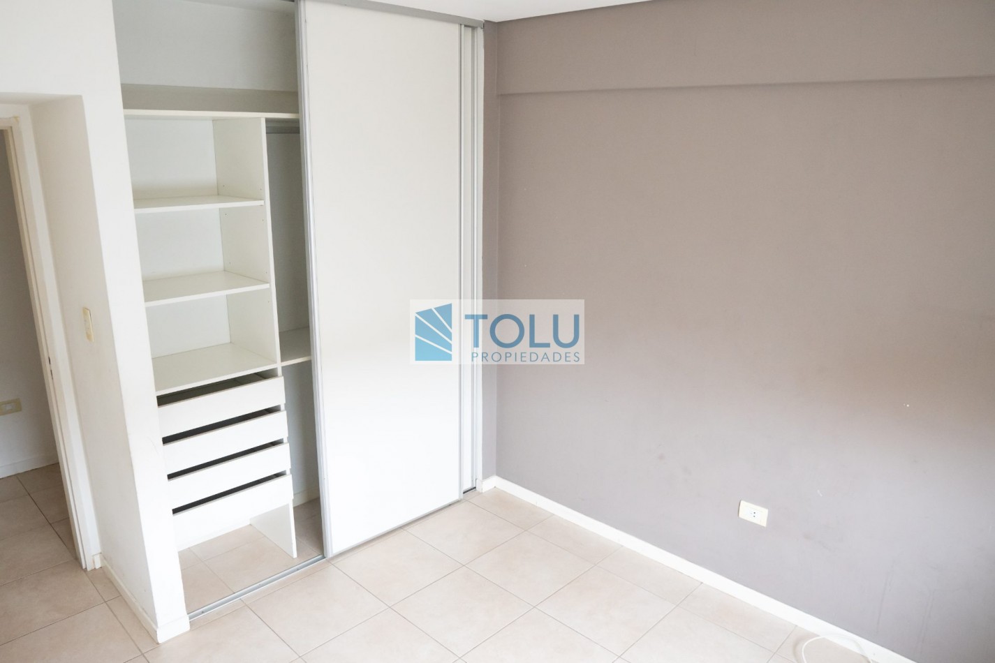 Venta departamento 3 dormitorios y 3 baños Jardines del rey Neuquen
