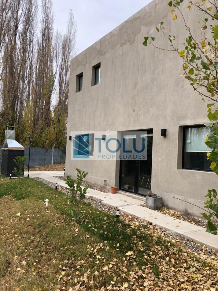 Venta casa 2 dormitorios, B privado los prados 