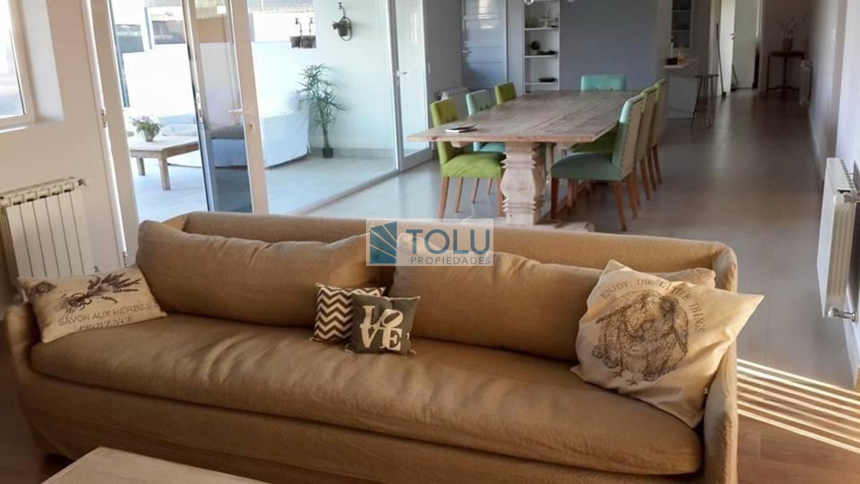 Casa en Venta dos plantas Cipolletti 5 dormitorios y 5 baños - parilla quincho y pileta Manzanar Millenium Cipolletti 