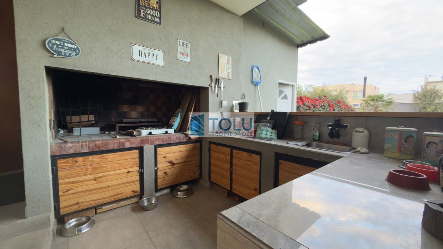 En venta casa 3 dormitorios, barrio cerrado Elementos, Plottier 