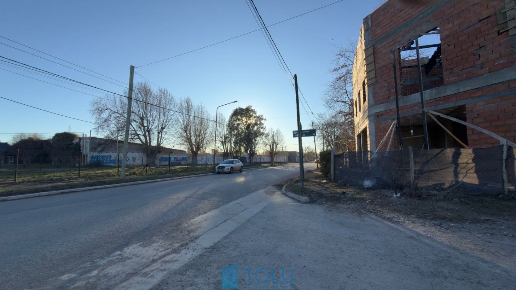 Local comercial, oficinas y deposito. Plottier, Santa Cruz 62