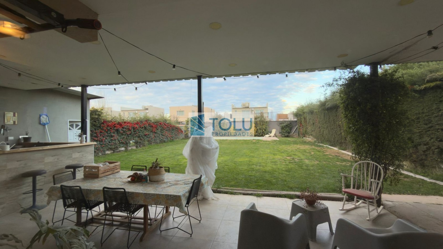En venta casa 3 dormitorios, barrio cerrado Elementos, Plottier 