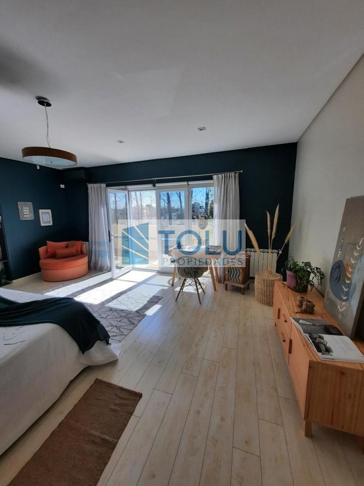 Casa en Venta dos plantas Cipolletti 5 dormitorios y 5 baños - parilla quincho y pileta Manzanar Millenium Cipolletti 