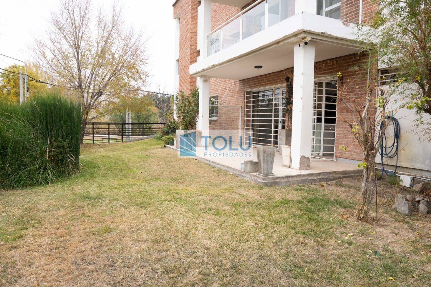 Venta departamento 3 dormitorios y 3 baños Jardines del rey Neuquen