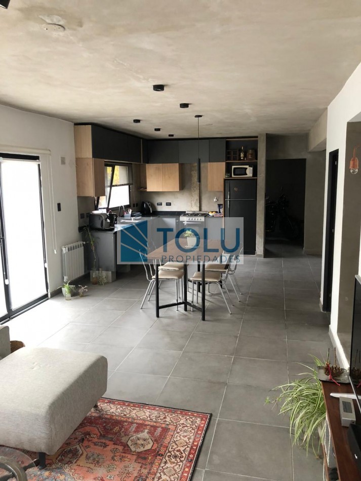 Venta casa 2 dormitorios, B privado los prados 