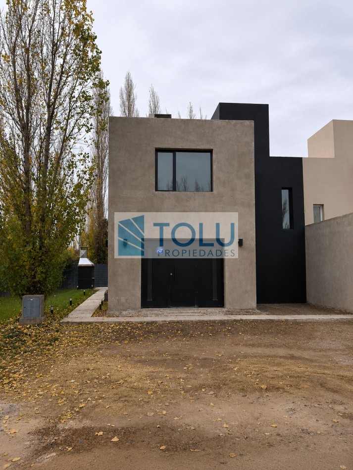 Venta casa 2 dormitorios, B privado los prados 