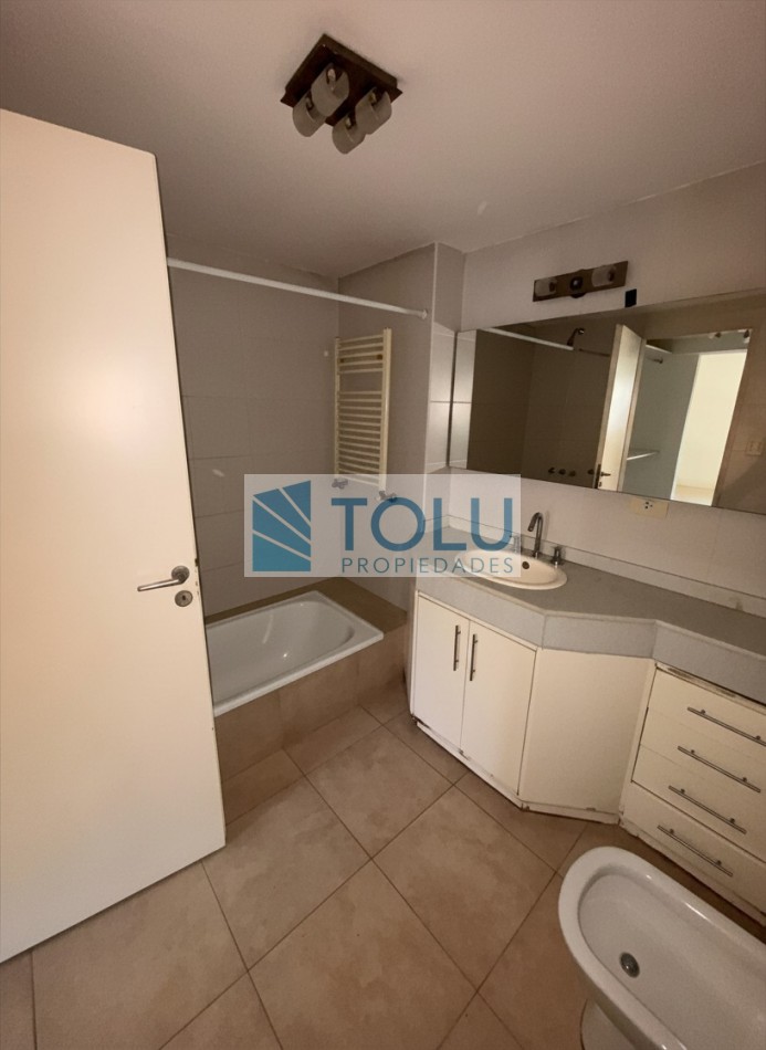 Venta departamento 3 dormitorios y 3 baños Jardines del rey Neuquen