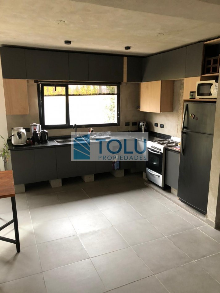 Venta casa 2 dormitorios, B privado los prados 