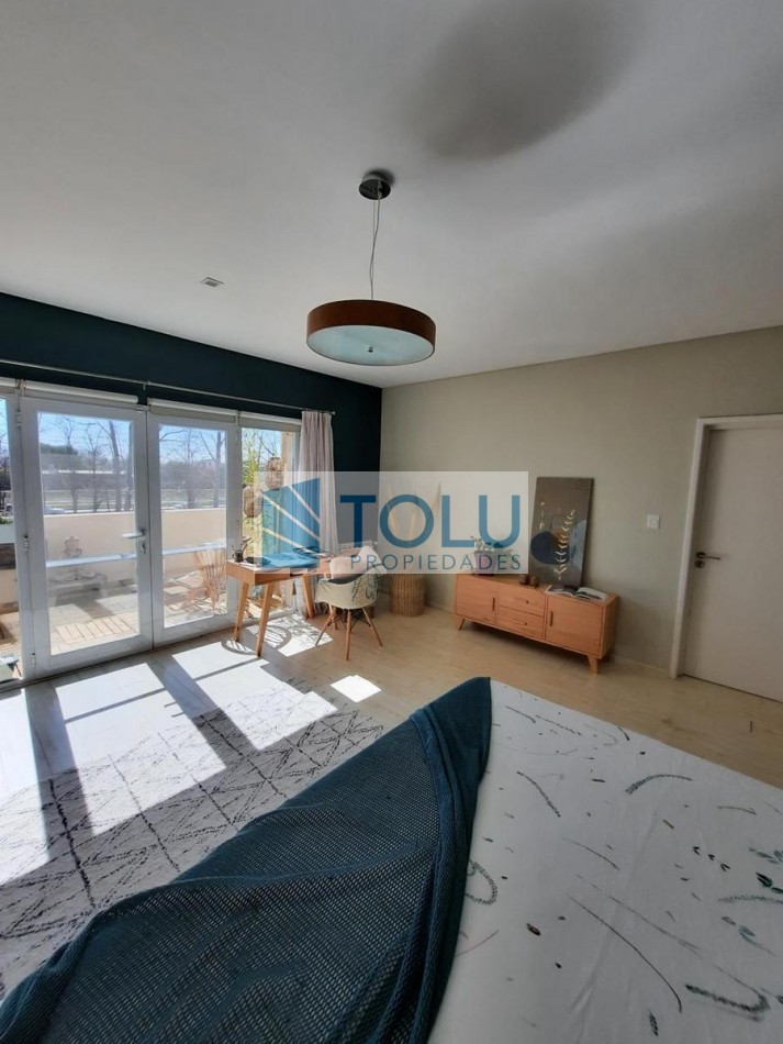 Casa en Venta dos plantas Cipolletti 5 dormitorios y 5 baños - parilla quincho y pileta Manzanar Millenium Cipolletti 
