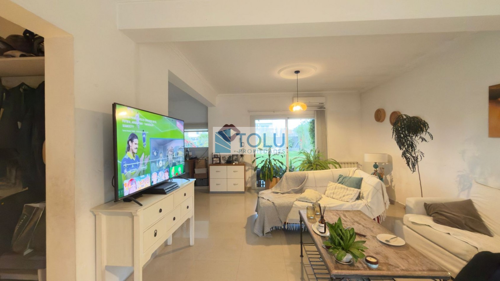 En venta casa 3 dormitorios, barrio cerrado Elementos, Plottier 