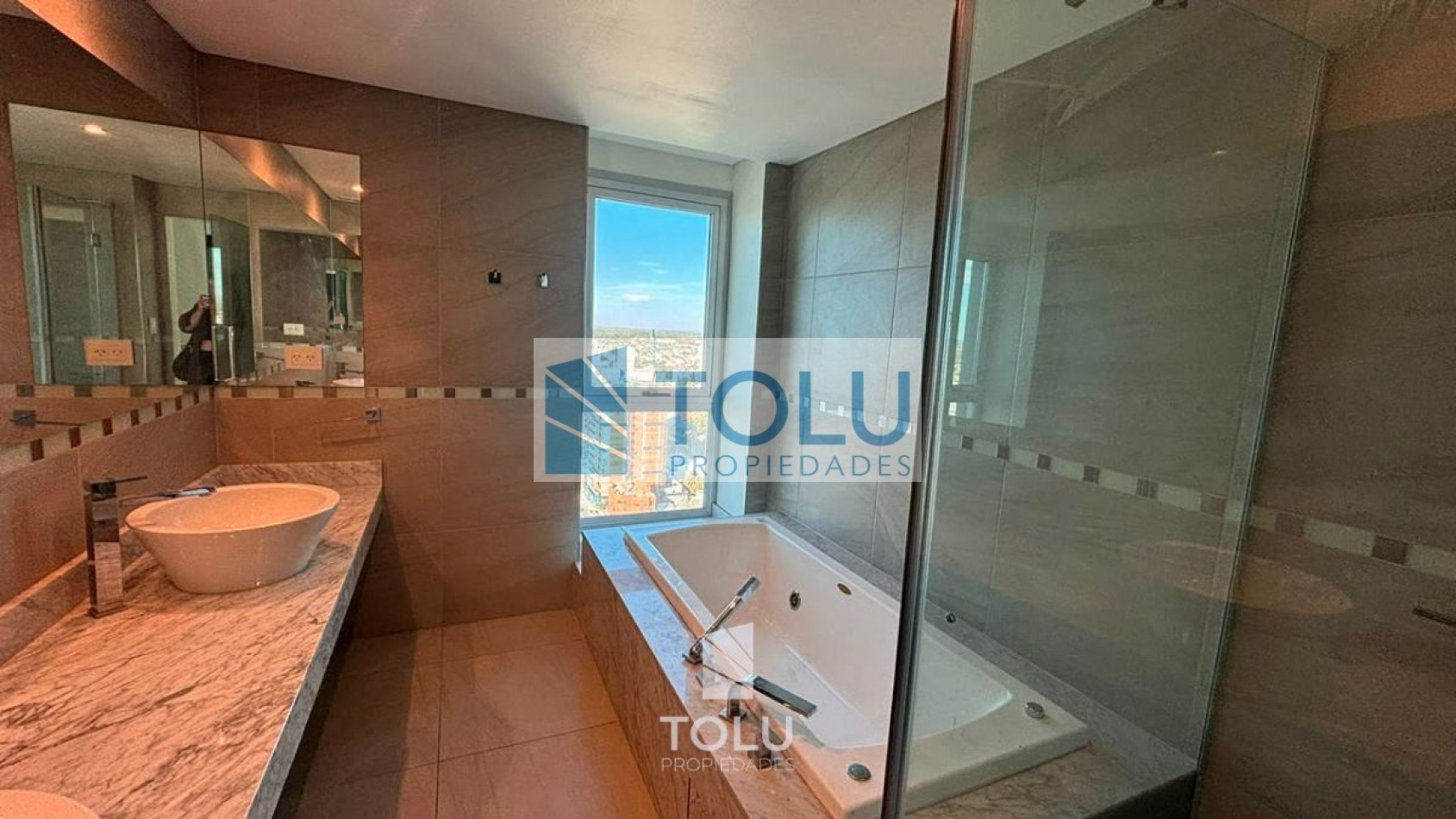 Departamento en torre Garden Tower (Hilton) 