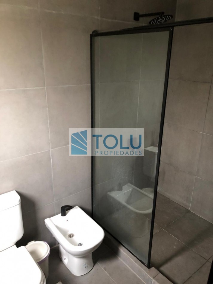 Venta casa 2 dormitorios, B privado los prados 