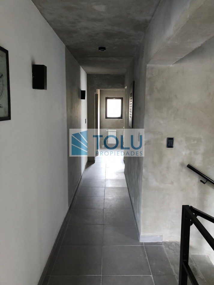 Venta casa 2 dormitorios, B privado los prados 