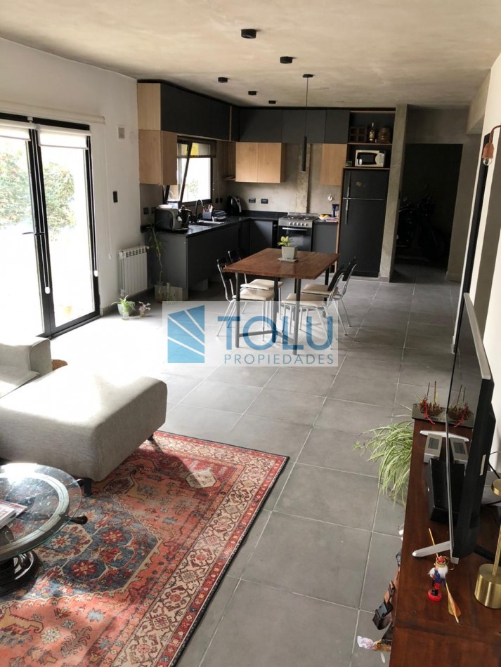 Venta casa 2 dormitorios, B privado los prados 