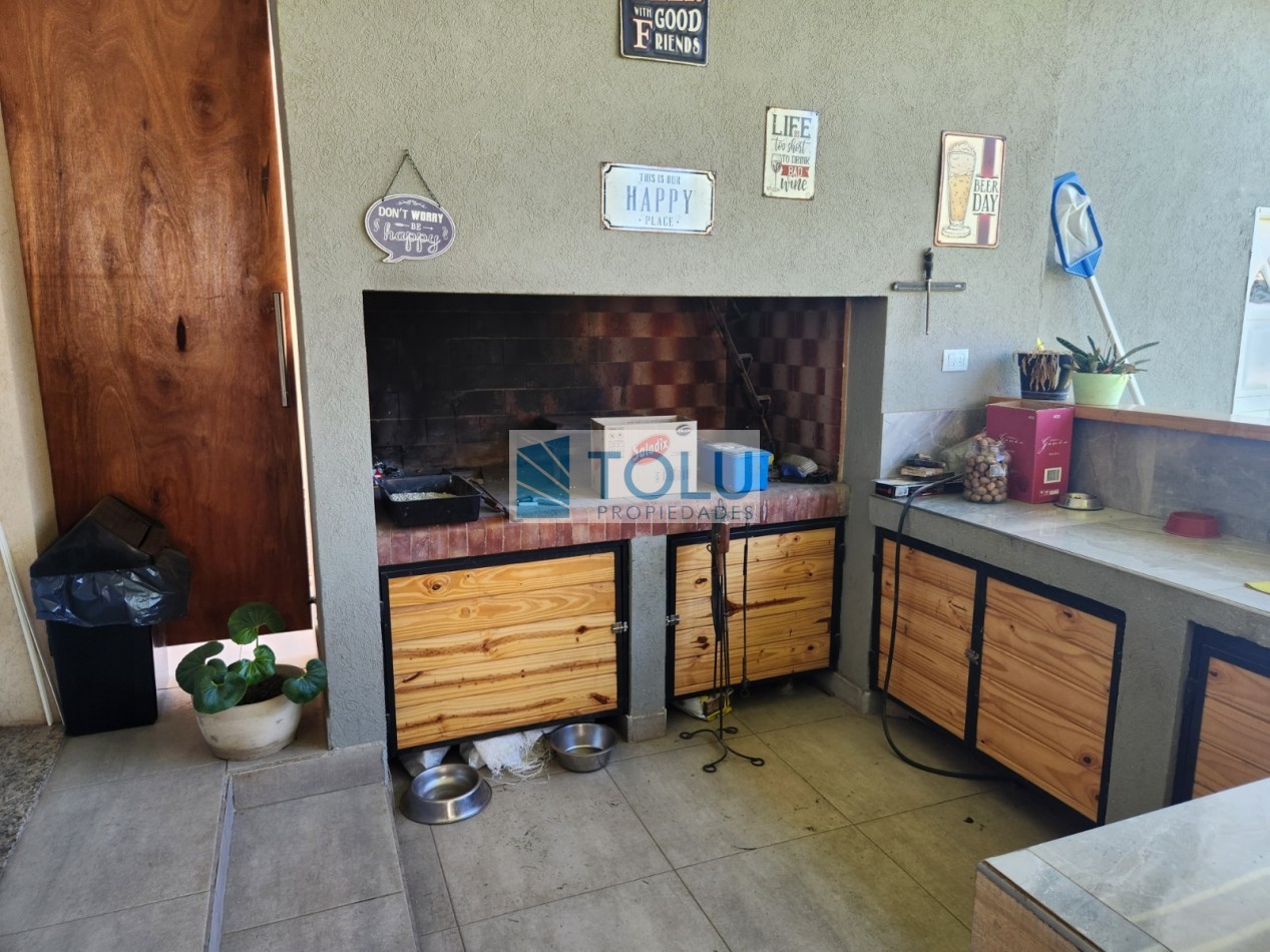 En venta casa 3 dormitorios, barrio cerrado Elementos, Plottier 