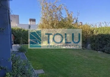 Casa en Venta dos plantas Cipolletti 5 dormitorios y 5 baños - parilla quincho y pileta Manzanar Millenium Cipolletti 