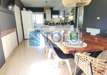 En venta casa 3 dormitorios, barrio cerrado Elementos, Plottier 